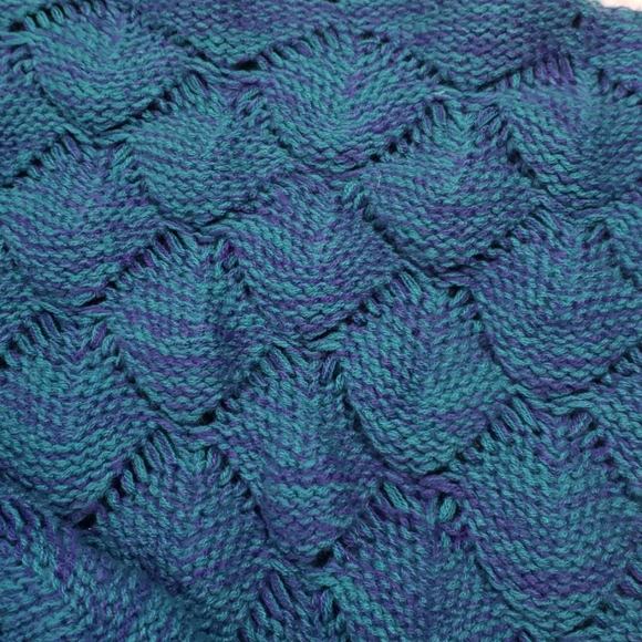 Knit Mermaid Tail Throw Teal - Picture 5 of 7